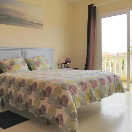 Two-bedroom Holiday In Buenavista Del Norte